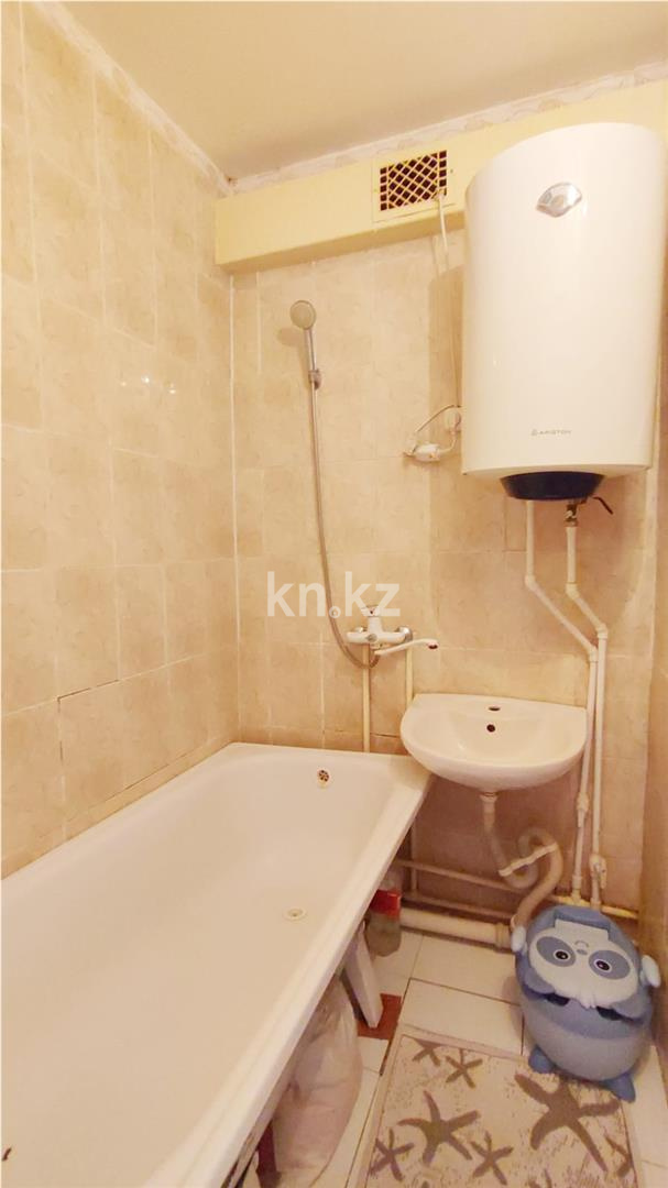 Продажа 2-комнатной квартиры, 48 м², мкр-н 19, дом  42 в Караганде - фото 7