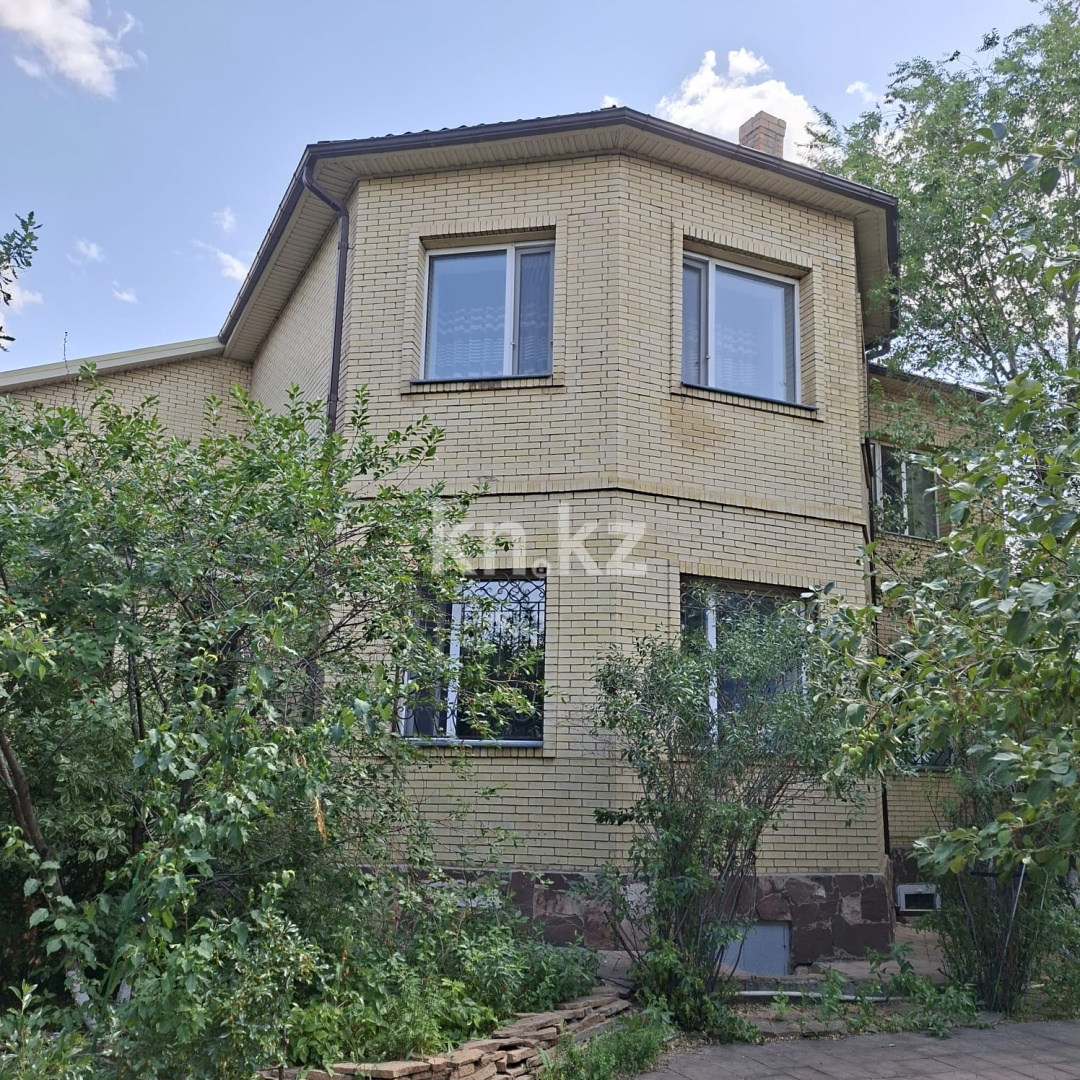 Продажа 5-комнатного дома, 385 м², мкр. Городской аэропорт в Караганде
