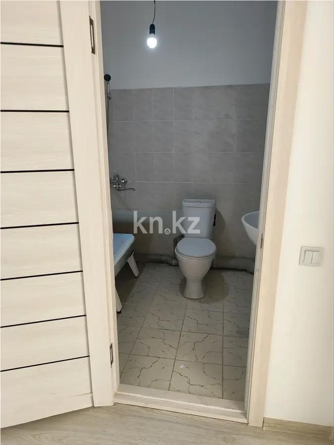 Продажа 2-комнатной квартиры, 64.2 м² в Алматы - фото 4