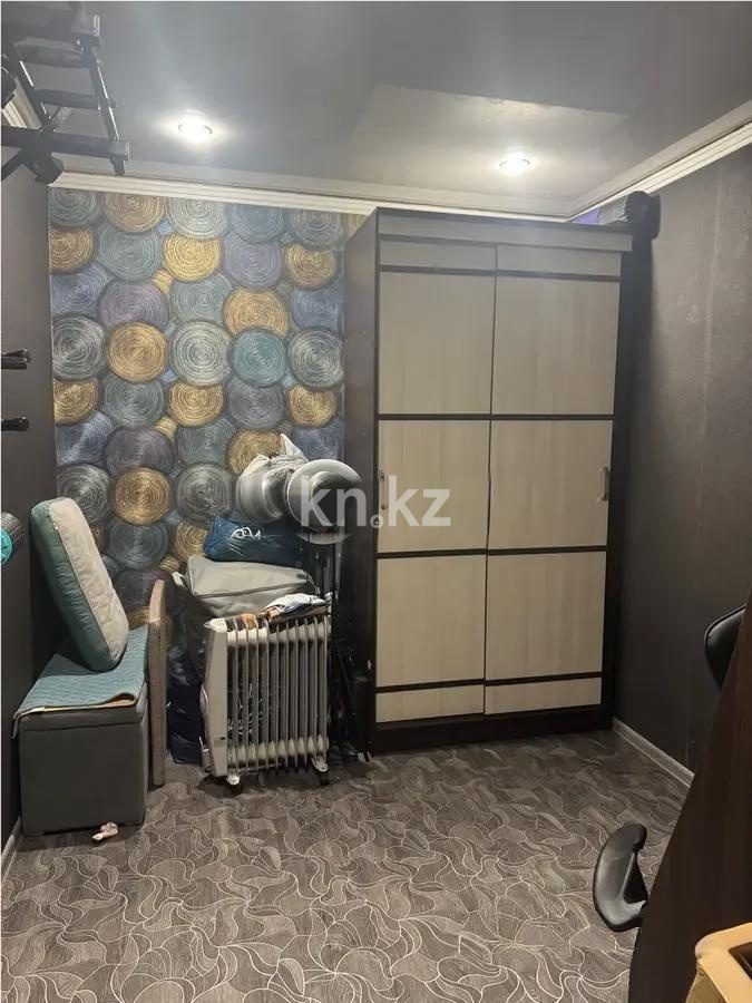 Продажа 3-комнатной квартиры, 48 м², 22 мкр., дом  18 в Караганде - фото 3