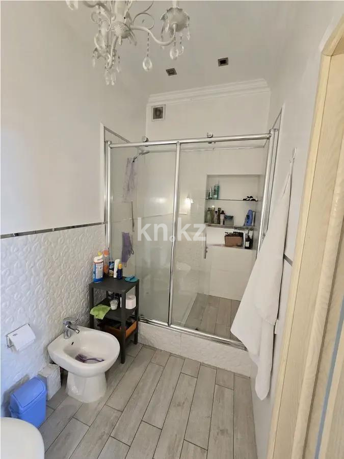 Продажа 3-комнатной квартиры, 190 м², ул. Омаровой, дом  33 в Алматы - фото 5