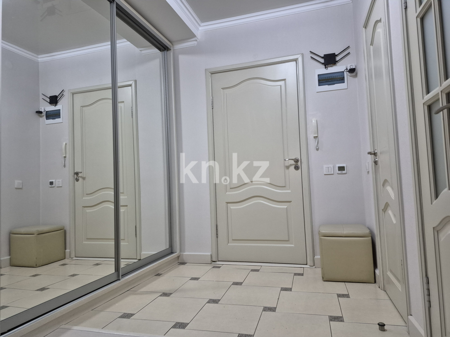 Продажа 4-комнатной квартиры, 94.8 м², пр. Достык, дом  103/40 - ул. Госпитальная в Алматы - фото 2