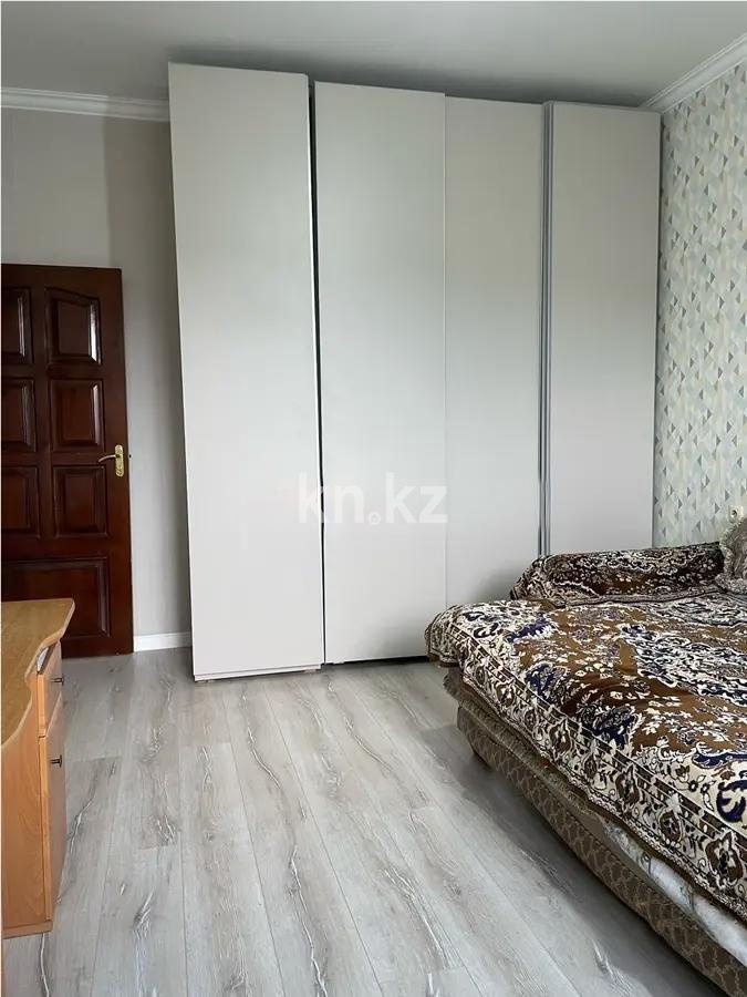 Продажа 3-комнатной квартиры, 70 м², мкр. Аксай-4, дом  54 в Алматы - фото 3