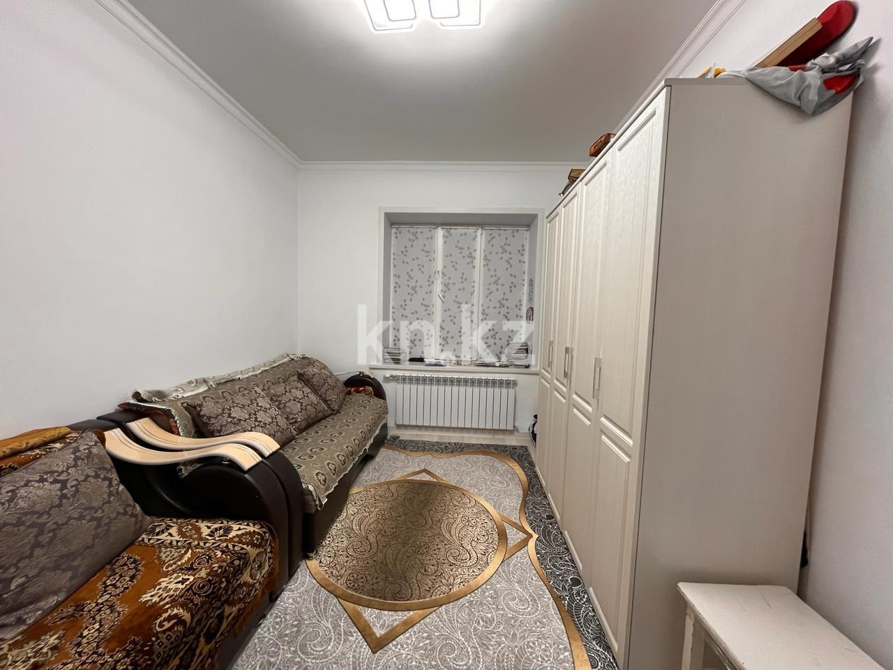 Продажа 3-комнатной квартиры, 63 м², ул. Кулкыбаева, дом  13 в Караганде - фото 3