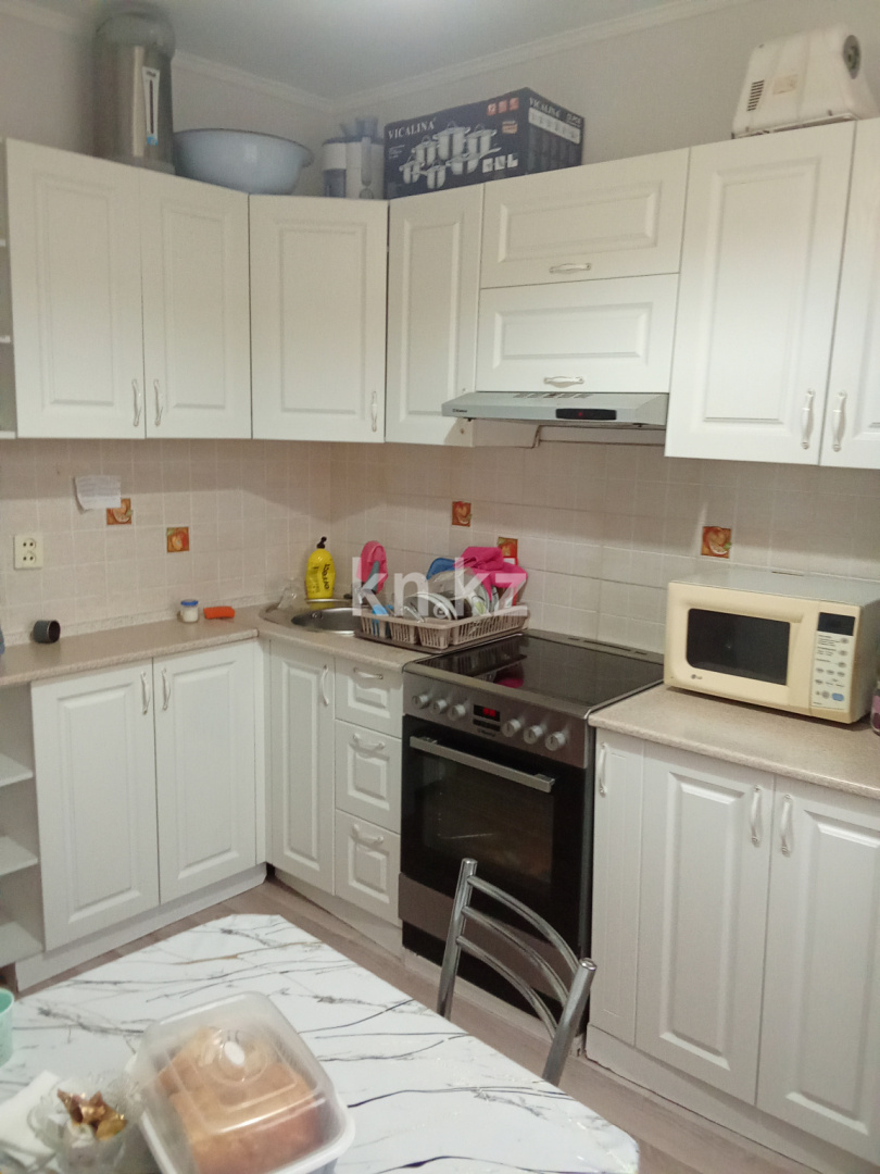 Продажа 3-комнатной квартиры, 63 м², мкр-н Степной-3, дом  7 в Караганде - фото 16