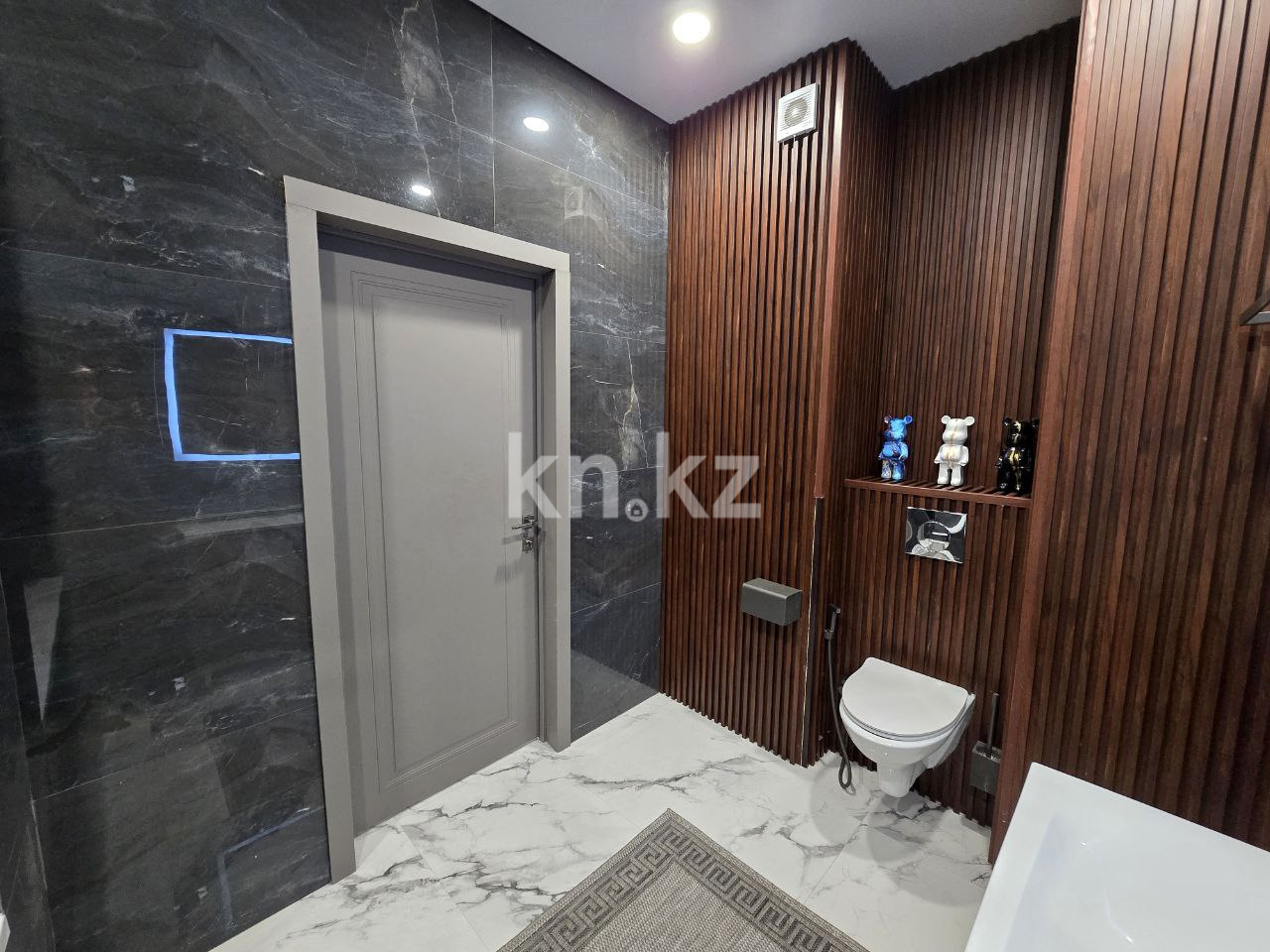 Продажа 3-комнатной квартиры, 111 м², ул. Утепова в Алматы - фото 20