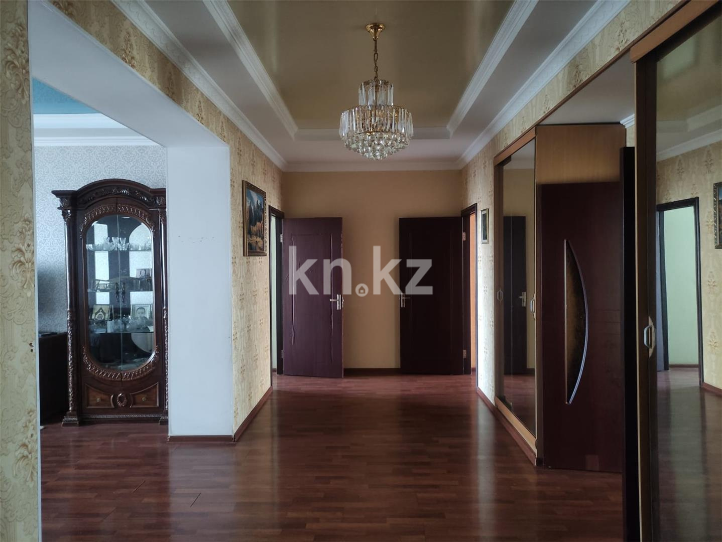 Продажа 4-комнатной квартиры, 147 м², ул. Ерубаева в Караганде - фото 14