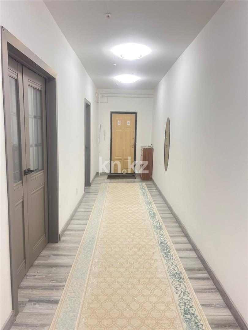 Продажа 3-комнатной квартиры, 89 м², пр. Шахтеров, дом  60 в Караганде - фото 15