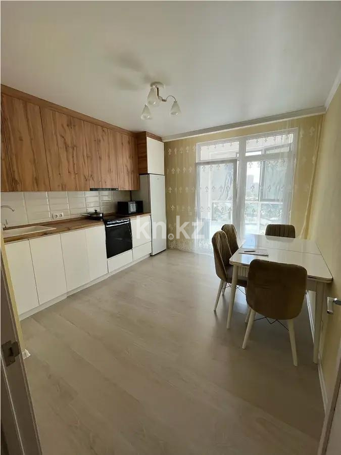 Продажа 2-комнатной квартиры, 70 м², ул. Тургута Озала, дом  194 в Алматы - фото 4