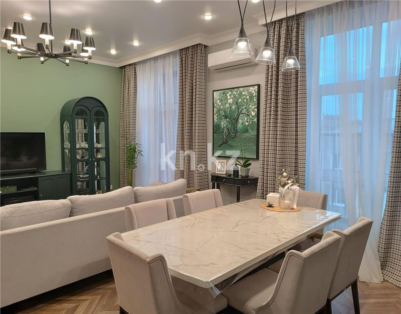 Продажа 3-комнатной квартиры, 93 м² в Караганде