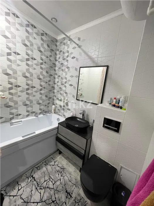 Продажа 3-комнатной квартиры, 69 м², ул. Сарыарка, дом  31 в Караганде - фото 4