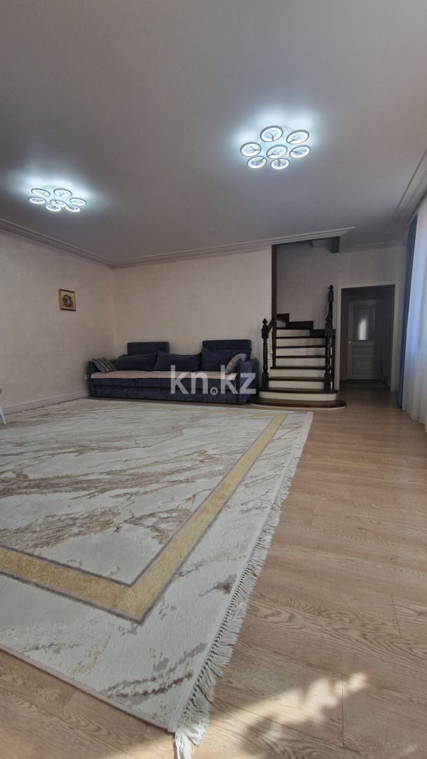 Продажа 5-комнатной квартиры, 188 м² в Караганде
