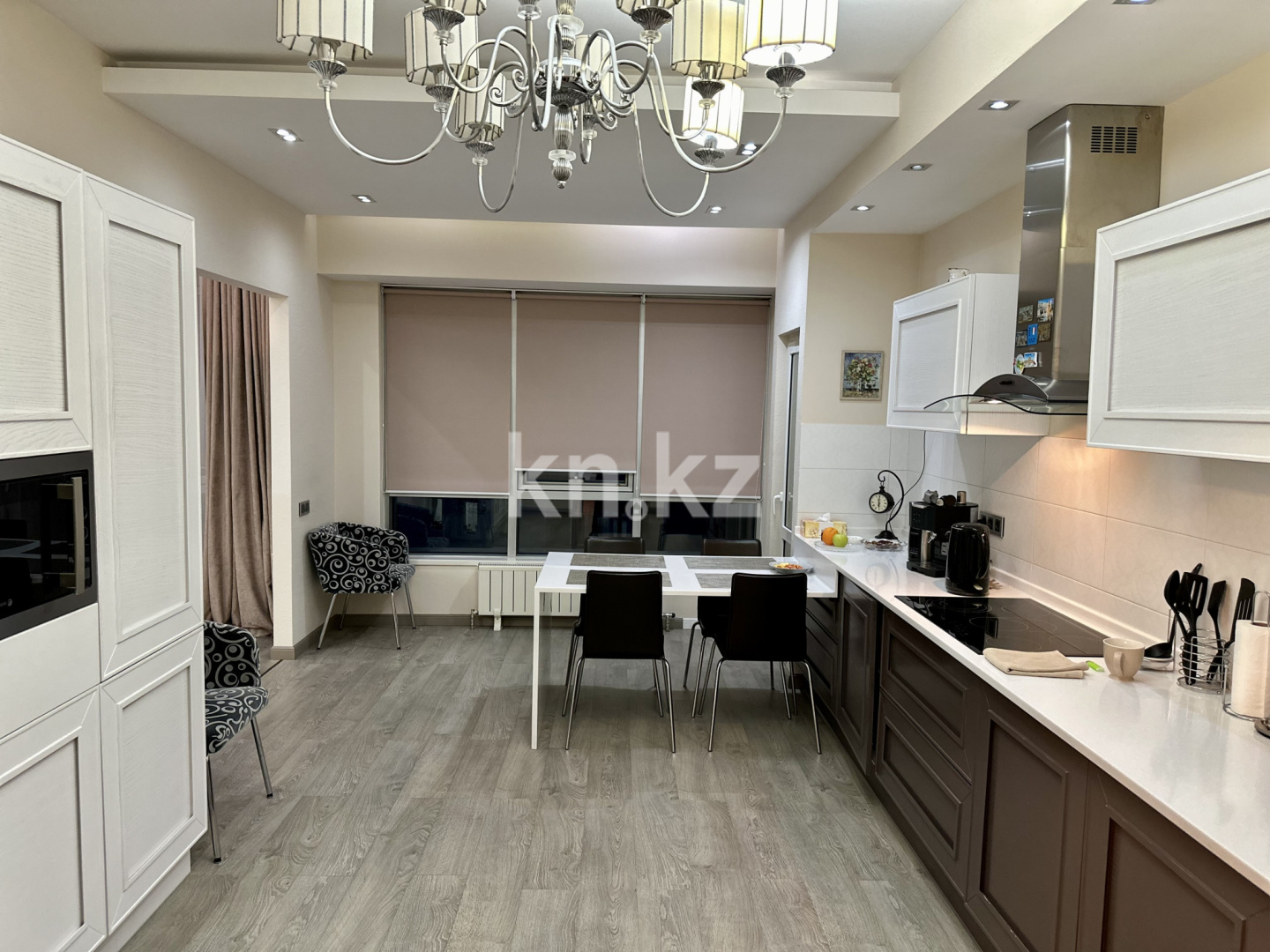 Продажа 4-комнатной квартиры, 159 м², бул. Бухар Жырау, дом  27/5в - ул. Маркова в Алматы - фото 9