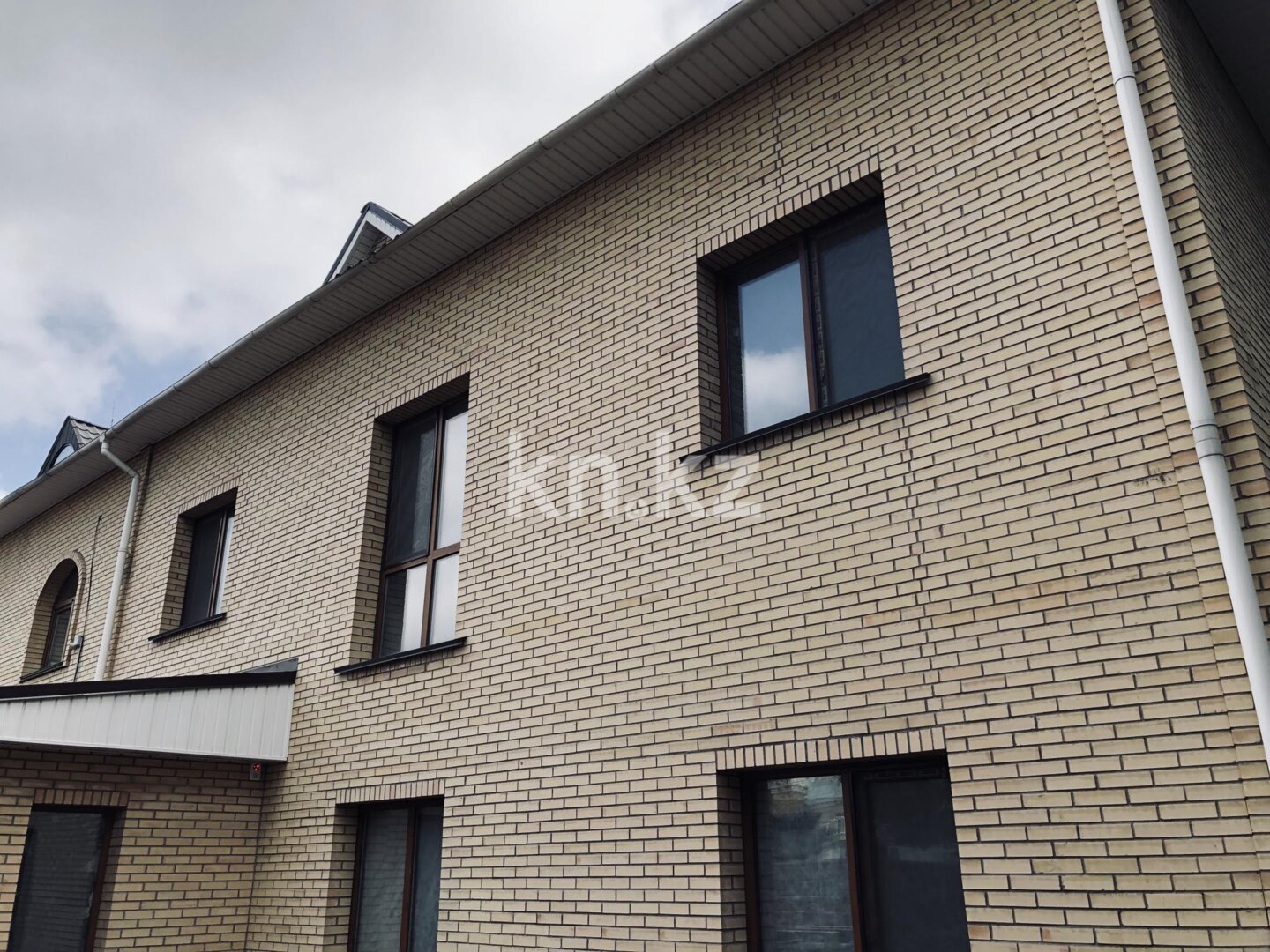 Продажа 5-комнатного дома, 400 м² в Караганде - фото 2