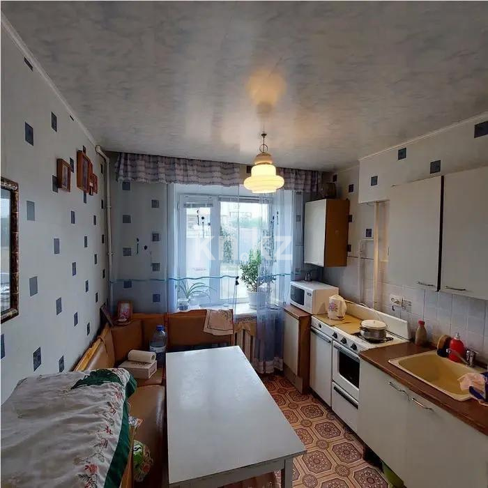 Продажа 3-комнатной квартиры, 54 м², ул. 6-й мик-н, дом  61 в Темиртау - фото 3