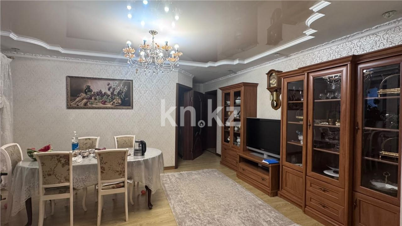 Продажа 3-комнатной квартиры, 92 м² в Караганде