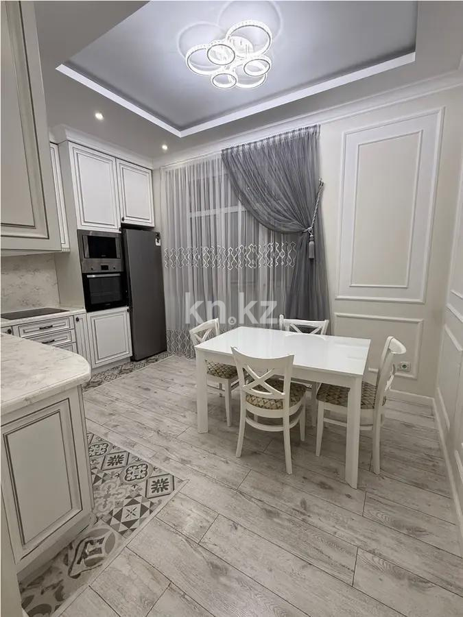 Продажа 3-комнатной квартиры, 120 м², ул. Аманжолова, дом  41 в Караганде - фото 4