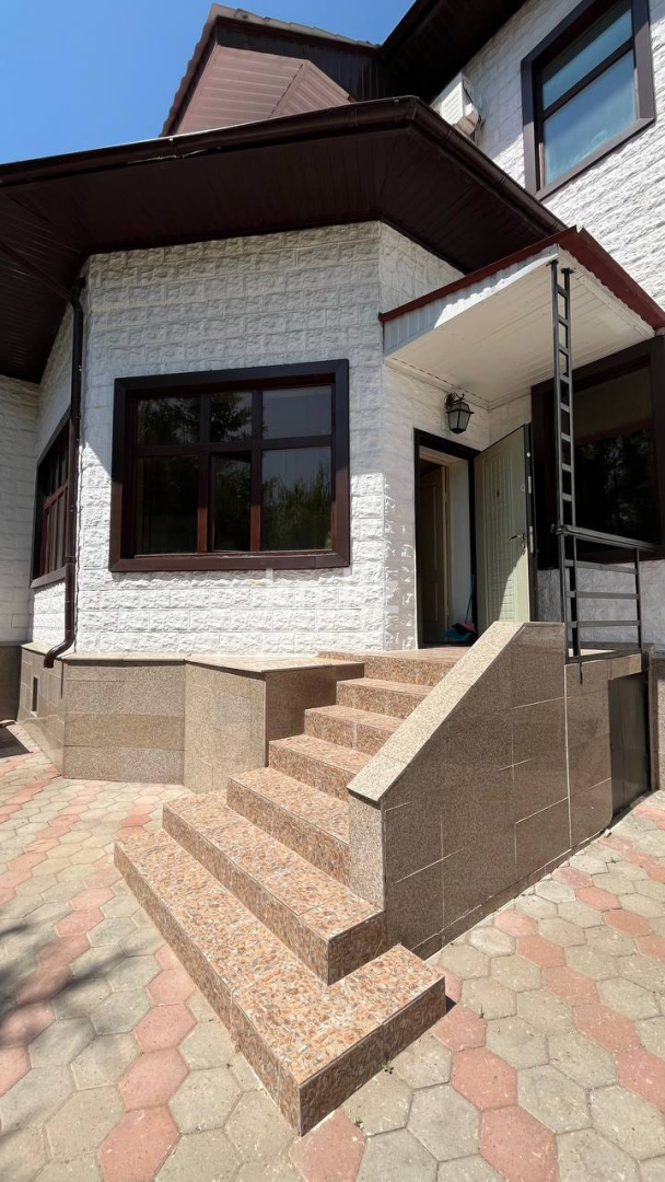 Продажа 9-комнатного дома, 900 м² в Астане - фото 2