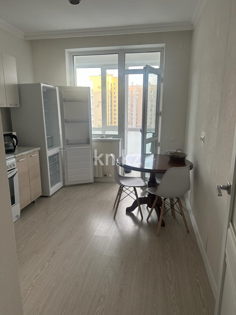 Аренда 1-комнатной квартиры, 40 м² в Астане