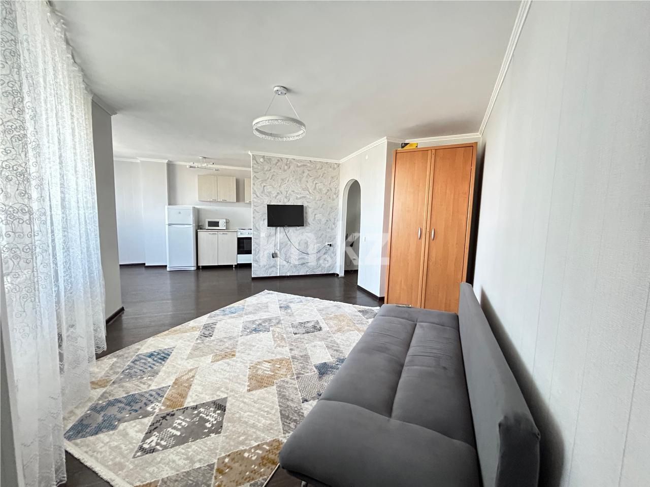 Продажа 1-комнатной квартиры, 42 м², ул. Кенесары в Астане - фото 2