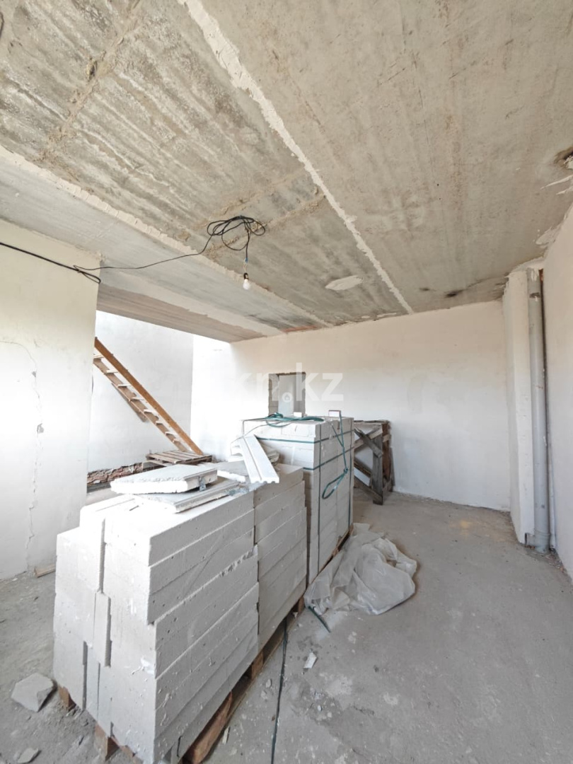 Продажа 5-комнатного дома, 216 м² в Караганде - фото 8