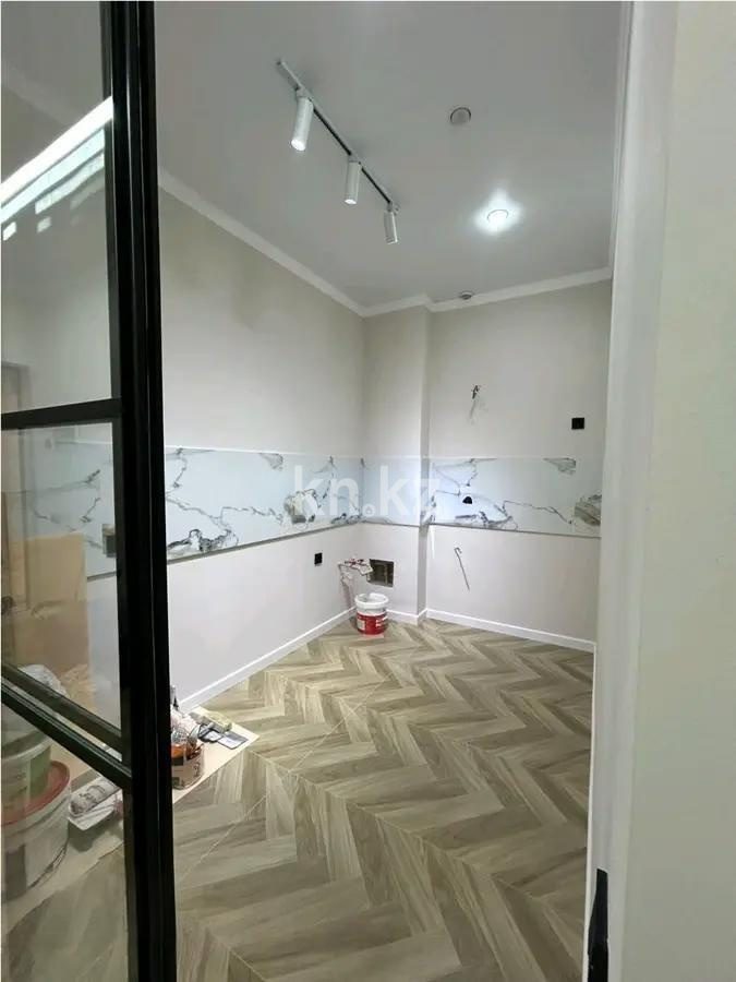 Продажа 2-комнатной квартиры, 55 м², пр. Абая, дом  160 в Алматы - фото 2