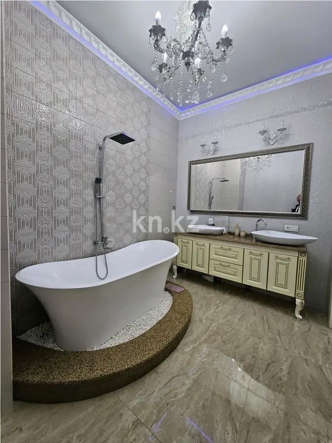 Продажа 3-комнатной квартиры, 100 м², ул. Кабанбай батыра, дом  15 в Алматы - фото 4