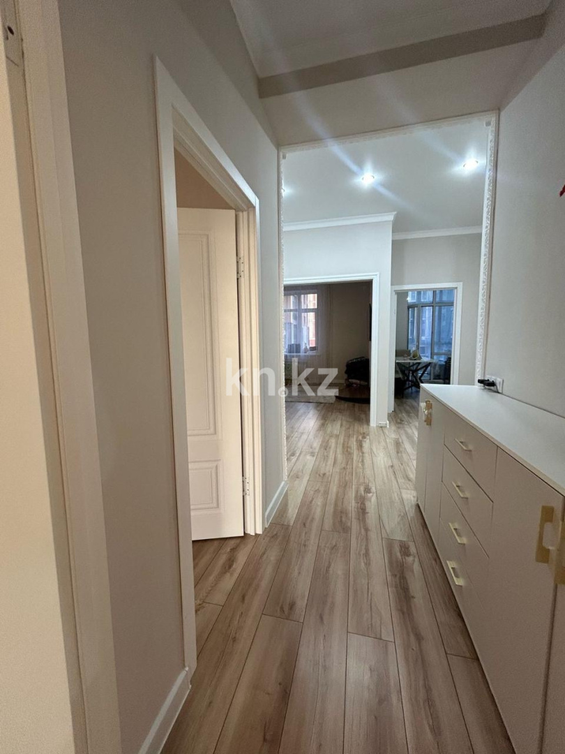 Продажа 3-комнатной квартиры, 89 м², ул. Букетова, дом  3/3 в Караганде - фото 13