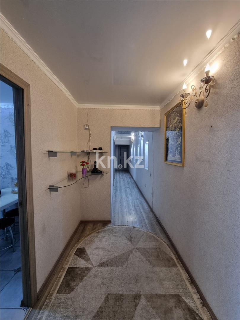 Продажа 4-комнатной квартиры, 90 м², ул. Дюсембекова, дом  4 в Караганде - фото 16