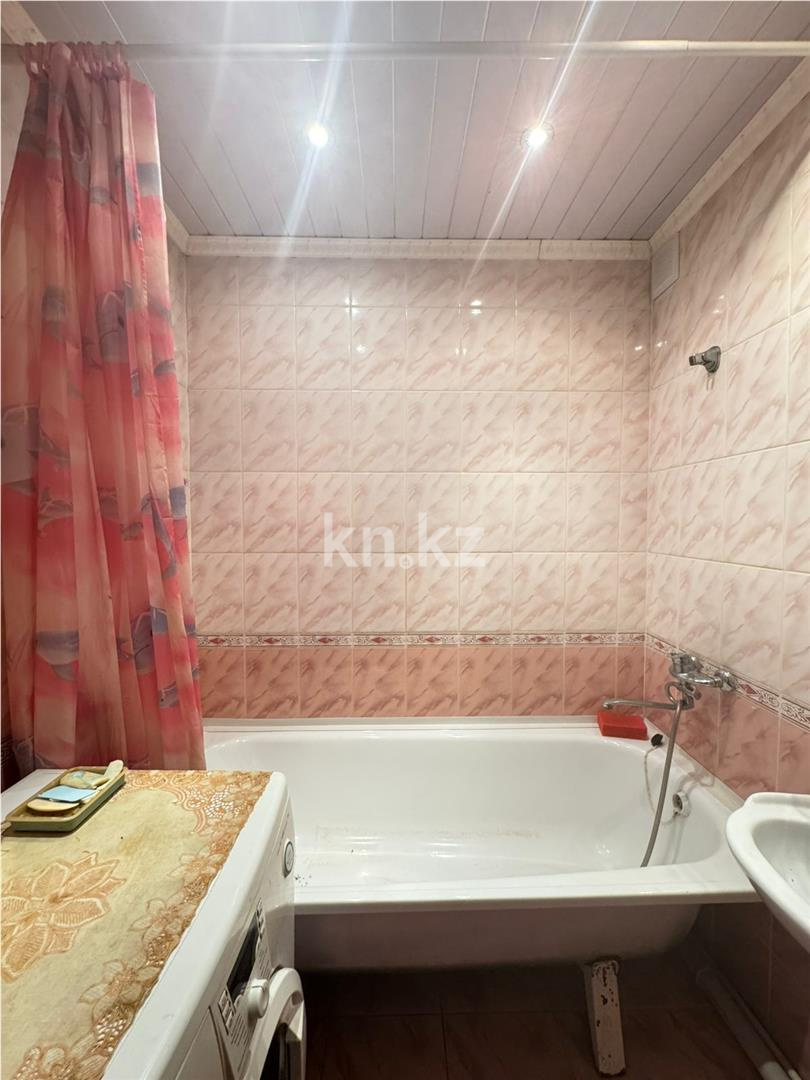 Продажа 2-комнатной квартиры, 51 м², мкр-н 8-й, дом  142 в Темиртау - фото 7