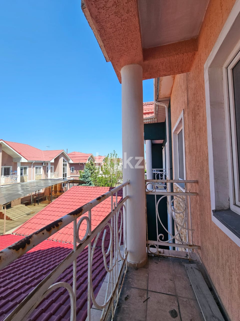 Продажа 5-комнатного дома, 345 м², ул. Айтматова в Алматы - фото 4