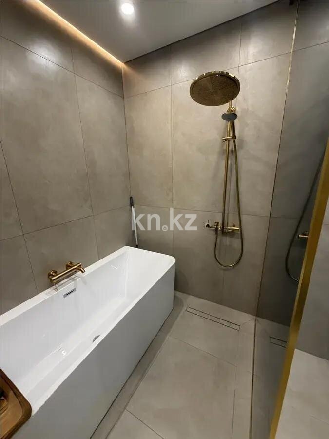 Продажа 2-комнатной квартиры, 69.1 м² в Алматы - фото 4