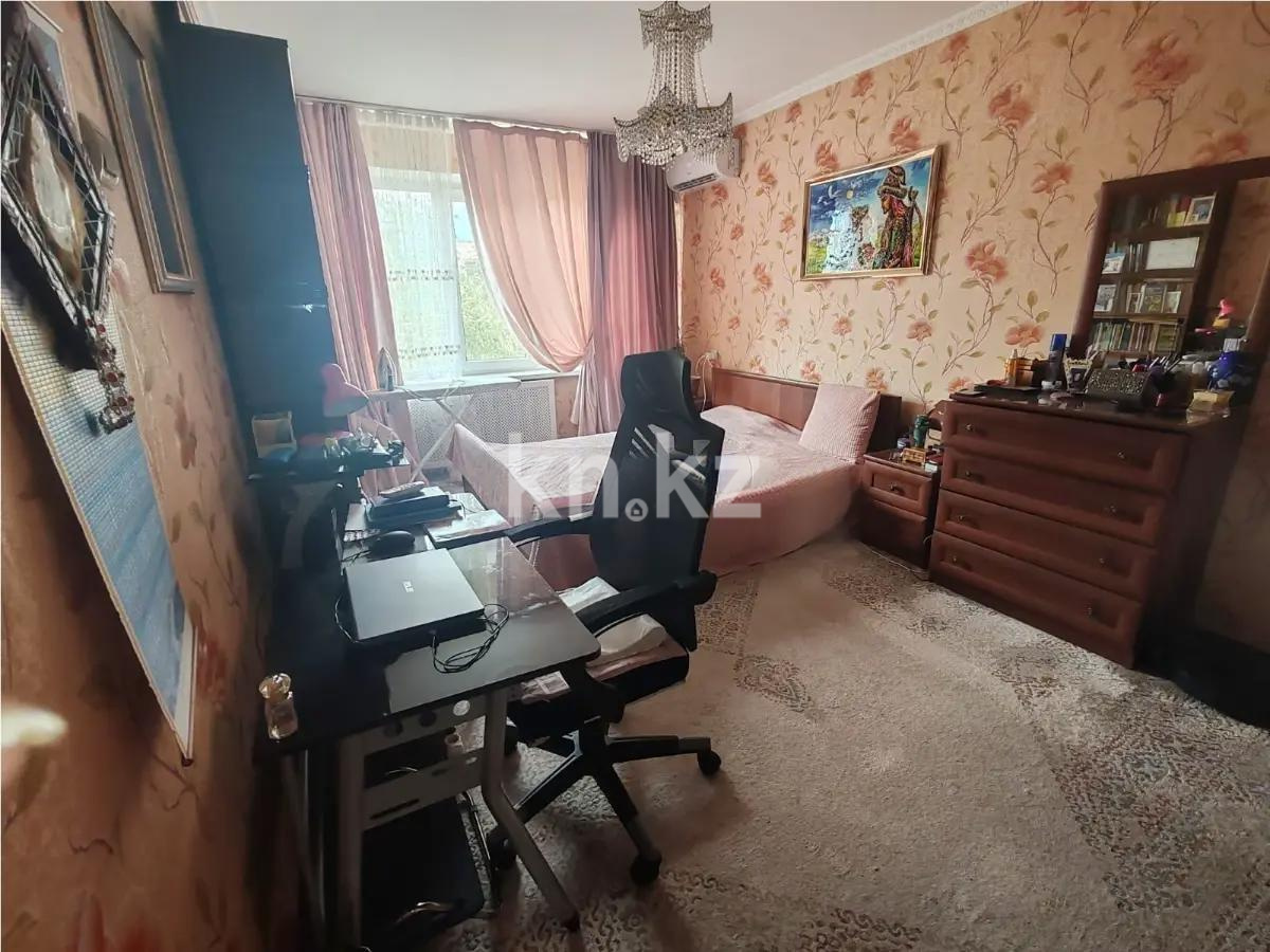 Продажа 4-комнатной квартиры, 77 м², ул. Радостовца, дом  271 в Алматы - фото 3