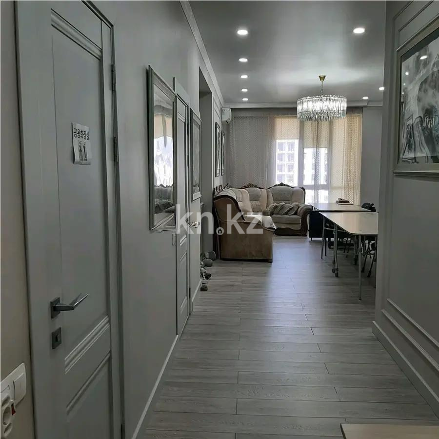 Продажа 3-комнатной квартиры, 96.2 м², пр. Абая, дом  164 в Алматы