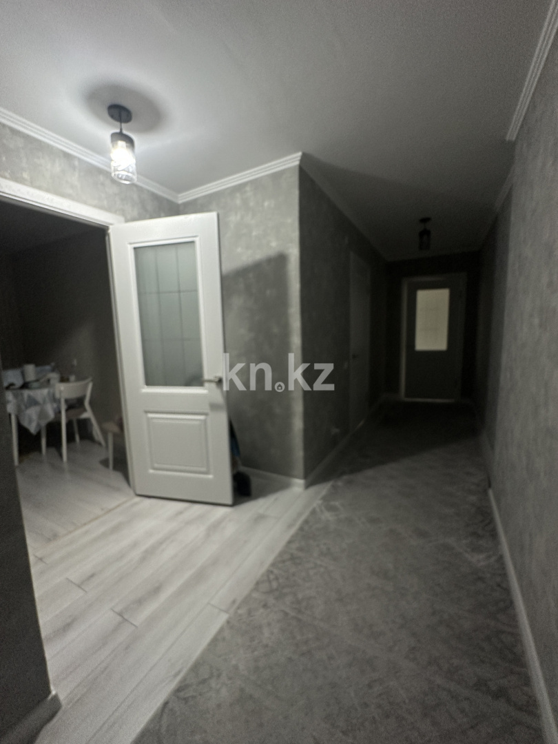 Продажа 2-комнатной квартиры, 70 м², ул. Ашимова в Караганде - фото 13