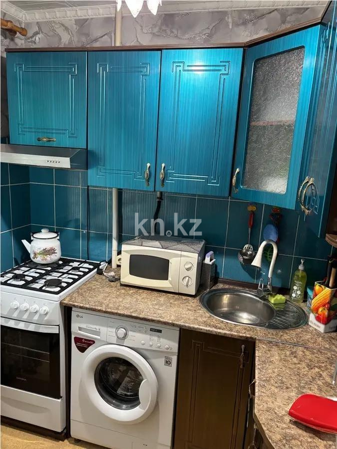 Продажа 3-комнатной квартиры, 47 м², мкр-н 16, дом  2 в Караганде - фото 3