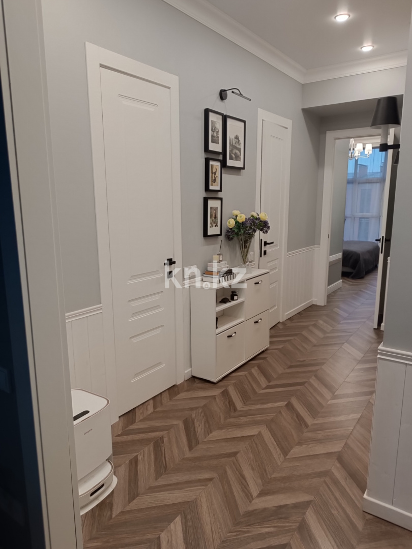 Продажа 3-комнатной квартиры, 93 м², ул. Гоголя в Караганде - фото 5