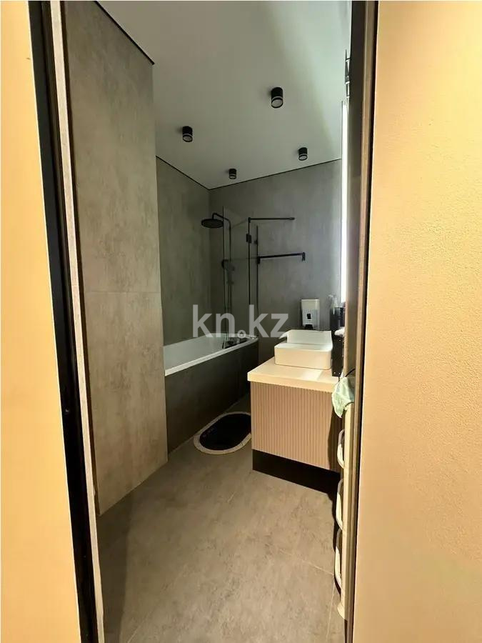 Продажа 2-комнатной квартиры, 77 м², ул. Аймауытова, дом  15 в Алматы - фото 3