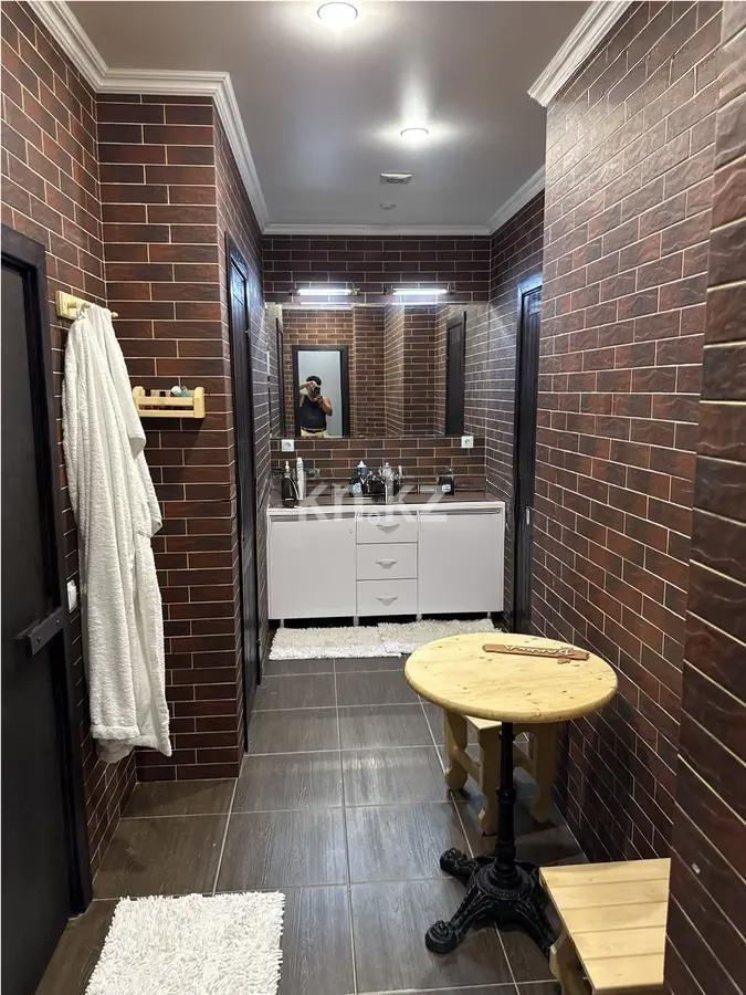 Продажа 5-комнатной квартиры, 292.2 м², ул. Желтоксан, дом  2/3 в Астане - фото 6