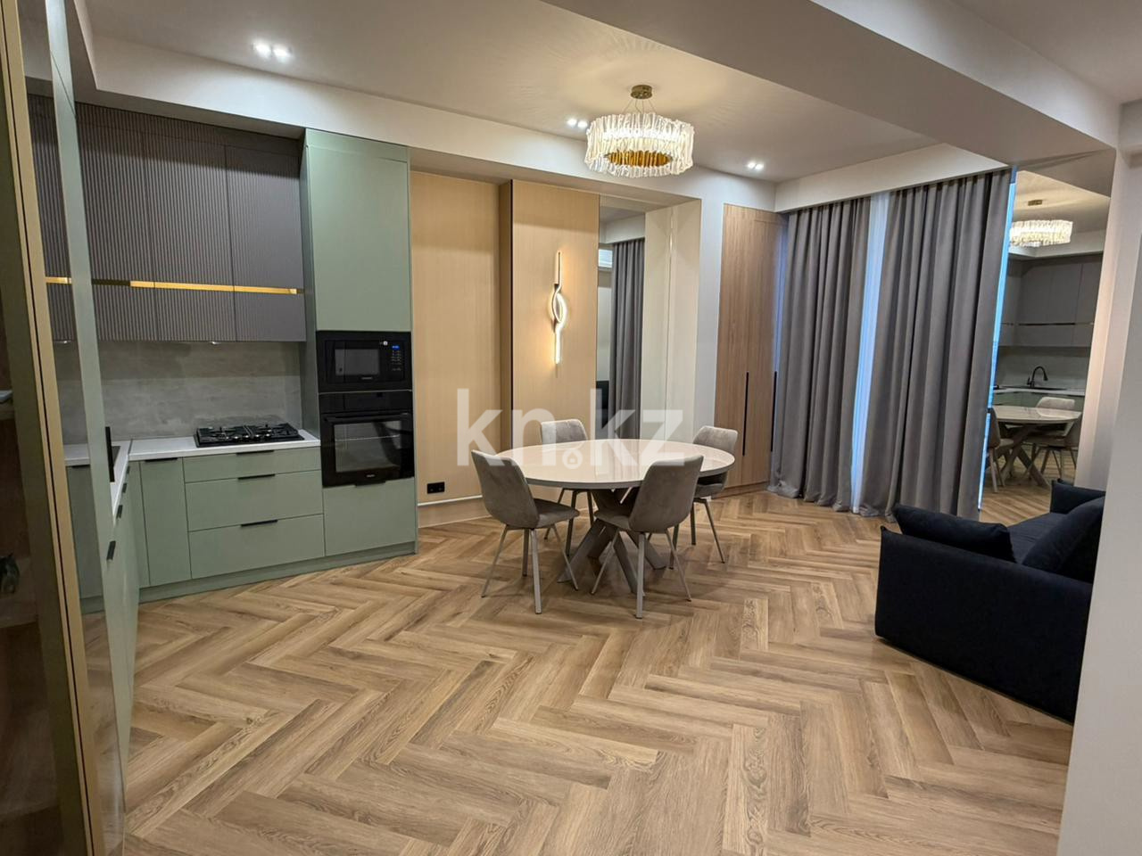 Продажа 2-комнатной квартиры, 69 м² в Уральске