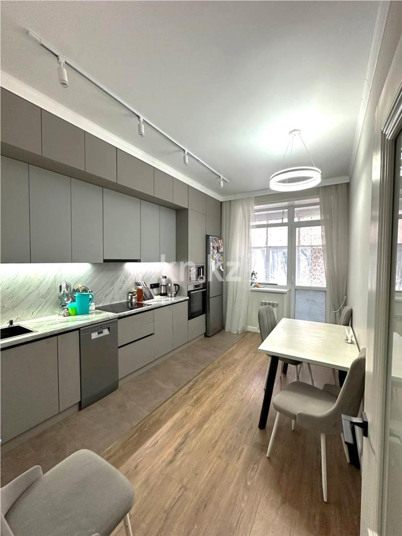 Продажа 3-комнатной квартиры, 97 м², ул. Муканова в Караганде - фото 8