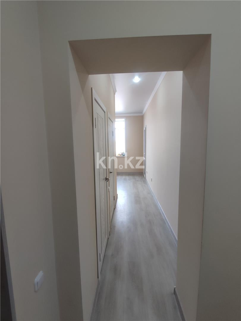 Продажа 2-комнатной квартиры, 64 м², ул. Муканова в Караганде - фото 10