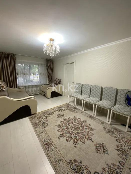 Продажа 2-комнатной квартиры, 45 м², 13 мкр., дом  13 в Караганде