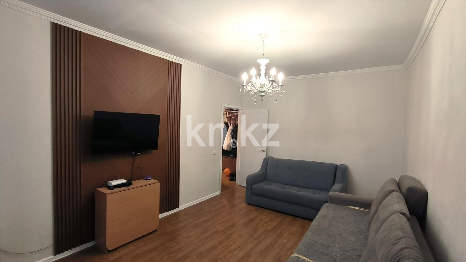 Продажа 3-комнатной квартиры, 81 м², ул. Сарыарка в Караганде - фото 3