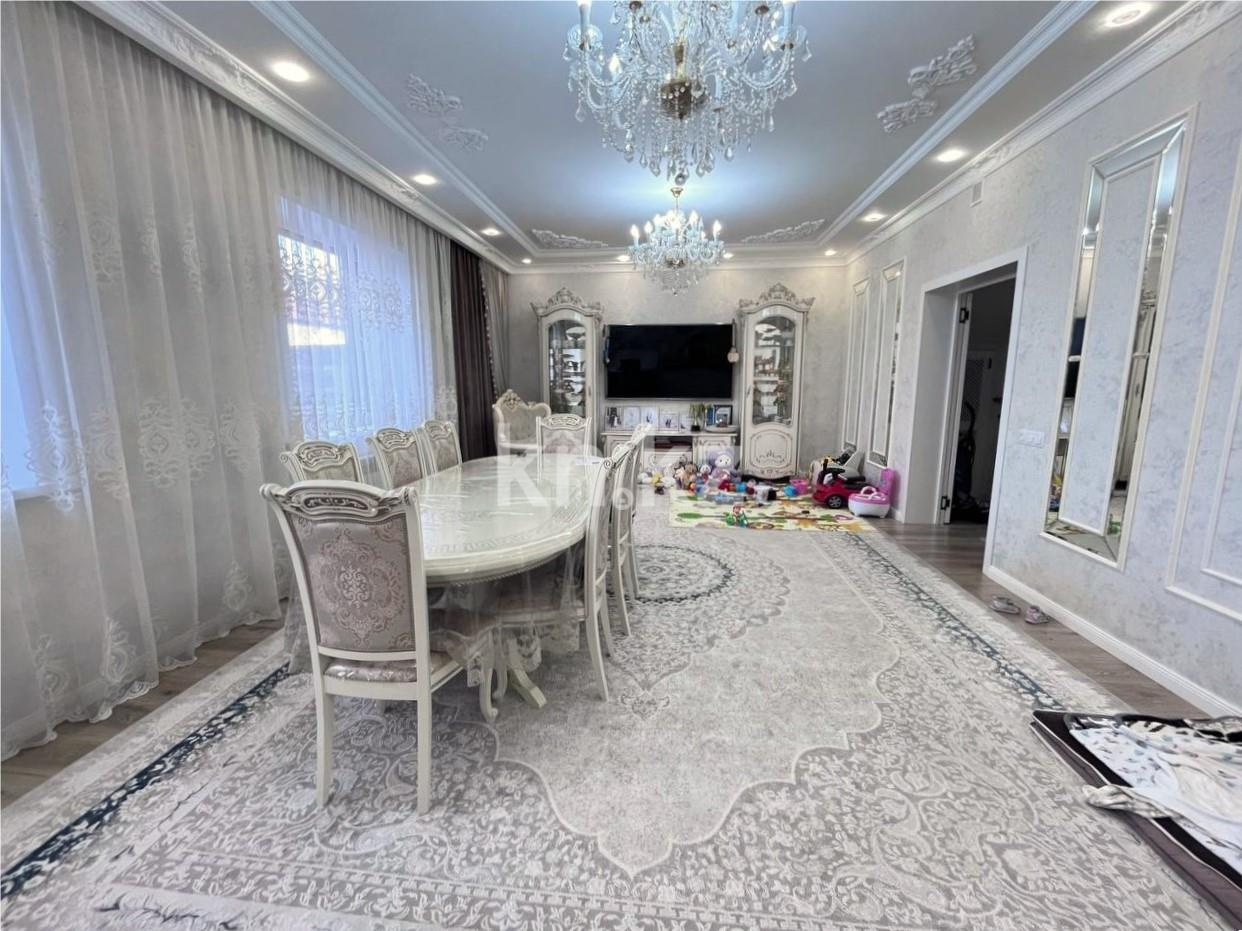 Продажа 4-комнатного дома, 135 м² в Караганде