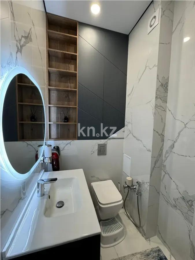 Продажа 3-комнатной квартиры, 110 м², ул. Достык, дом  8 в Астане - фото 5