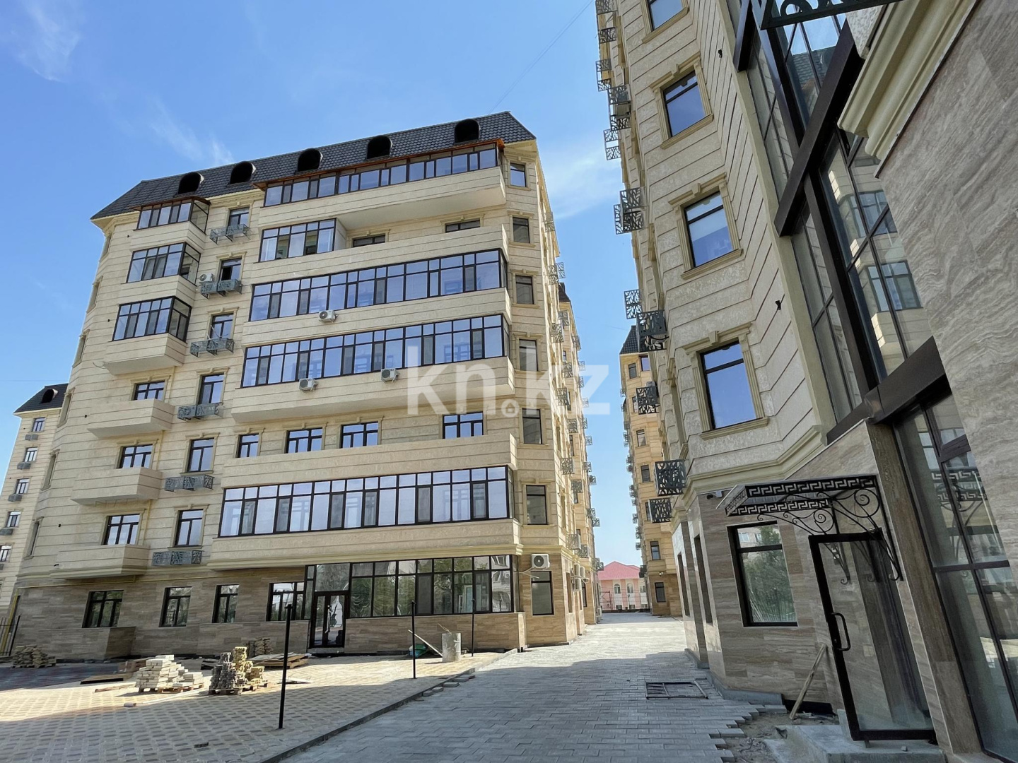 Продажа 5-комнатной квартиры, 191.2 м², ул. Сейфуллина, дом  5в в Атырау - фото 16