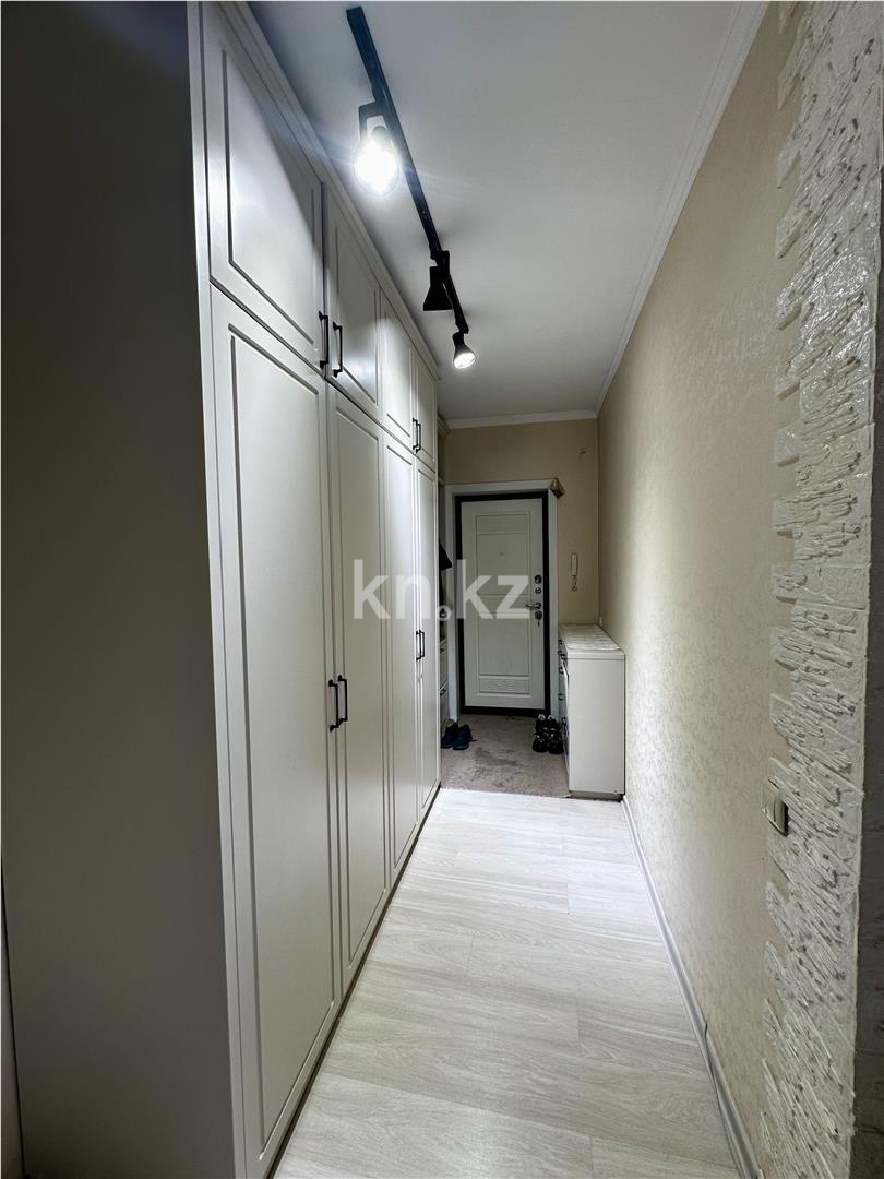 Продажа 3-комнатной квартиры, 90 м², пр. Шахтеров в Караганде - фото 15