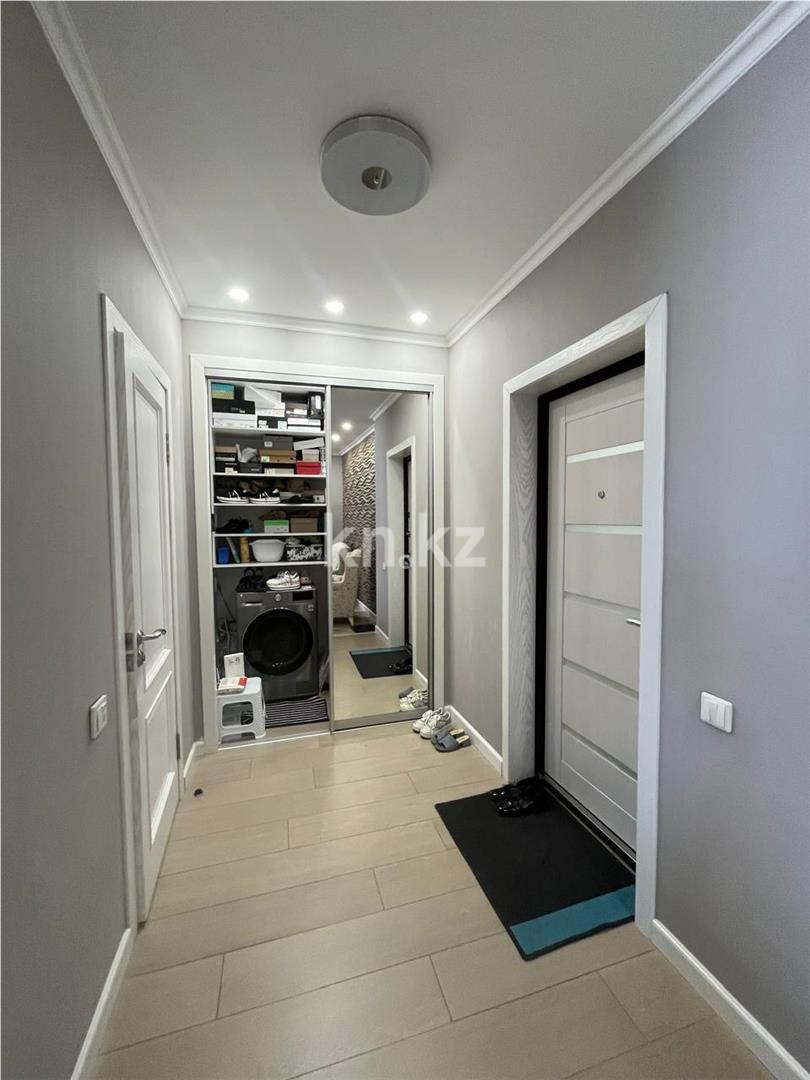 Продажа 2-комнатной квартиры, 69 м², пр. Шахтеров, дом  60 в Караганде - фото 14