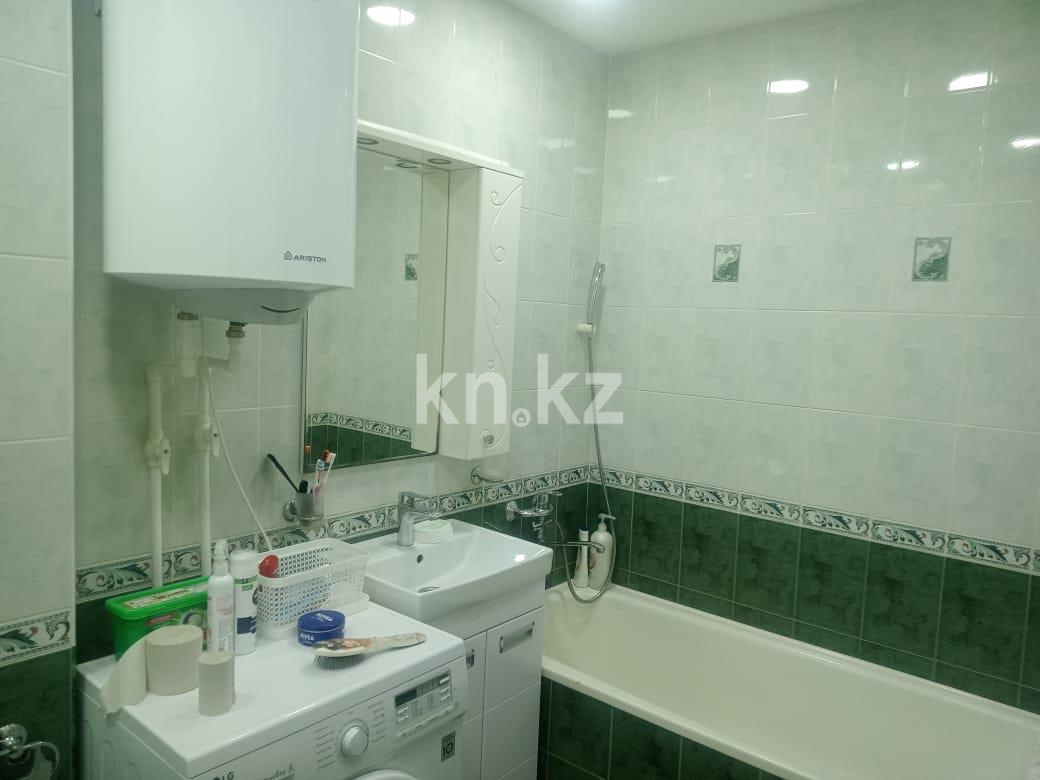 Продажа 4-комнатной квартиры, 86 м², 83 квартал, дом  5 в Караганде - фото 13